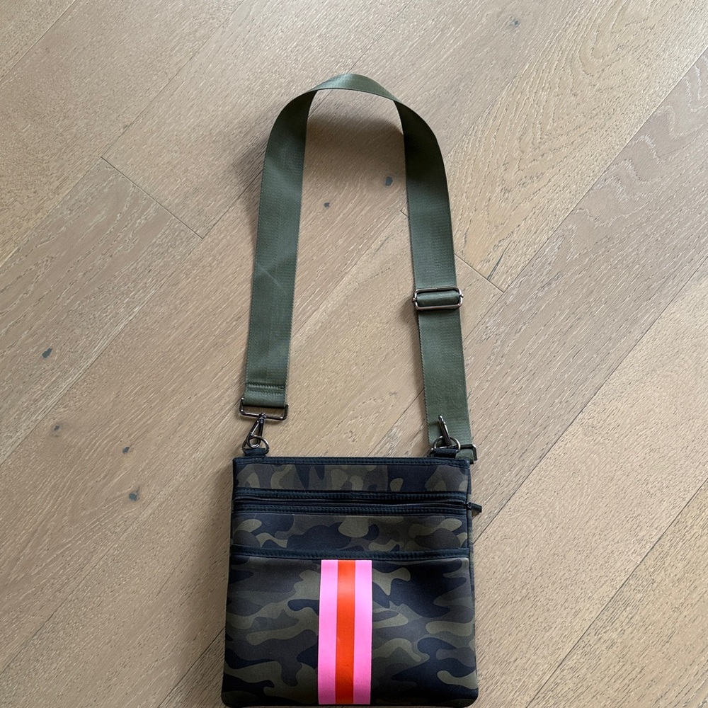 HAUTE SHORE Camouflage Messenger Bag with Pink Accent